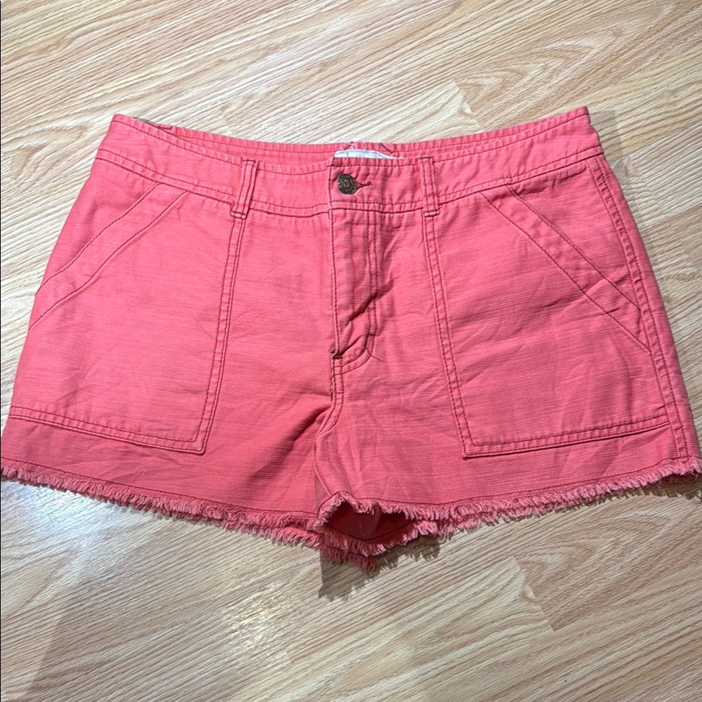 Free People shorts sz 12 coral Cargo Shorts with Frayed Hem